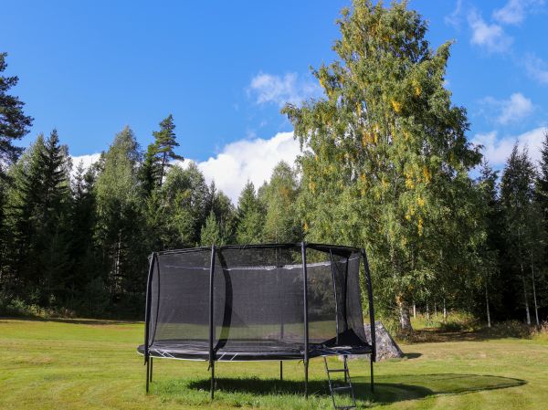 Trampoline Removal in Bloomfield Hills