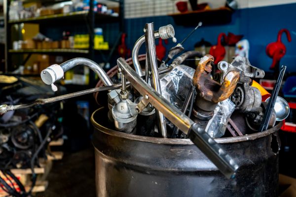 Garage Junk Hauling in Bloomfield Hills