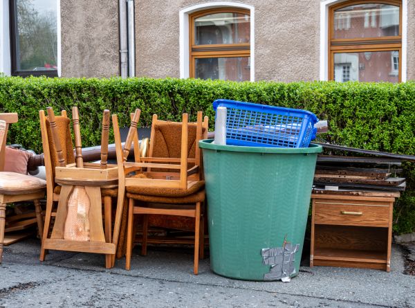 Chair Disposal Service in Bloomfield Hills